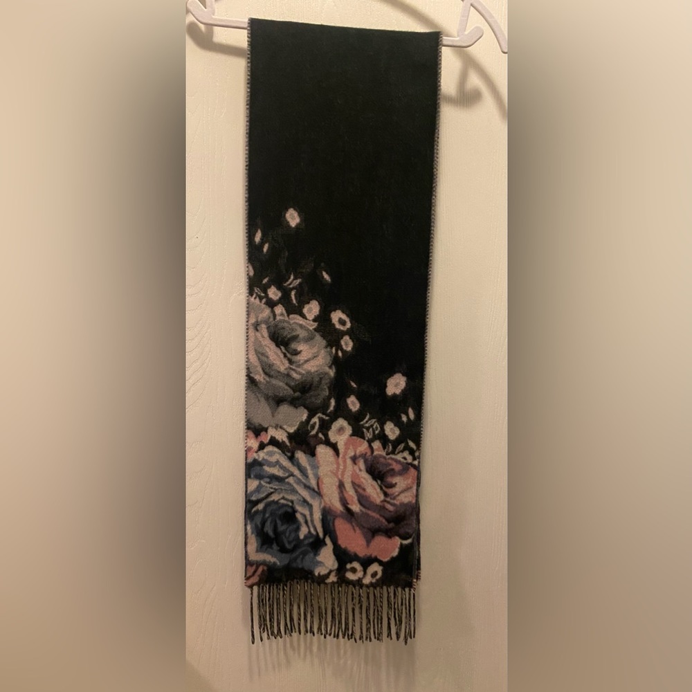 V Fraas scarf